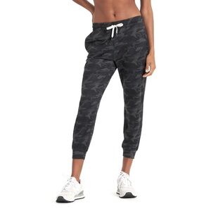 Vuori Performance Jogger - Black Camo size M
